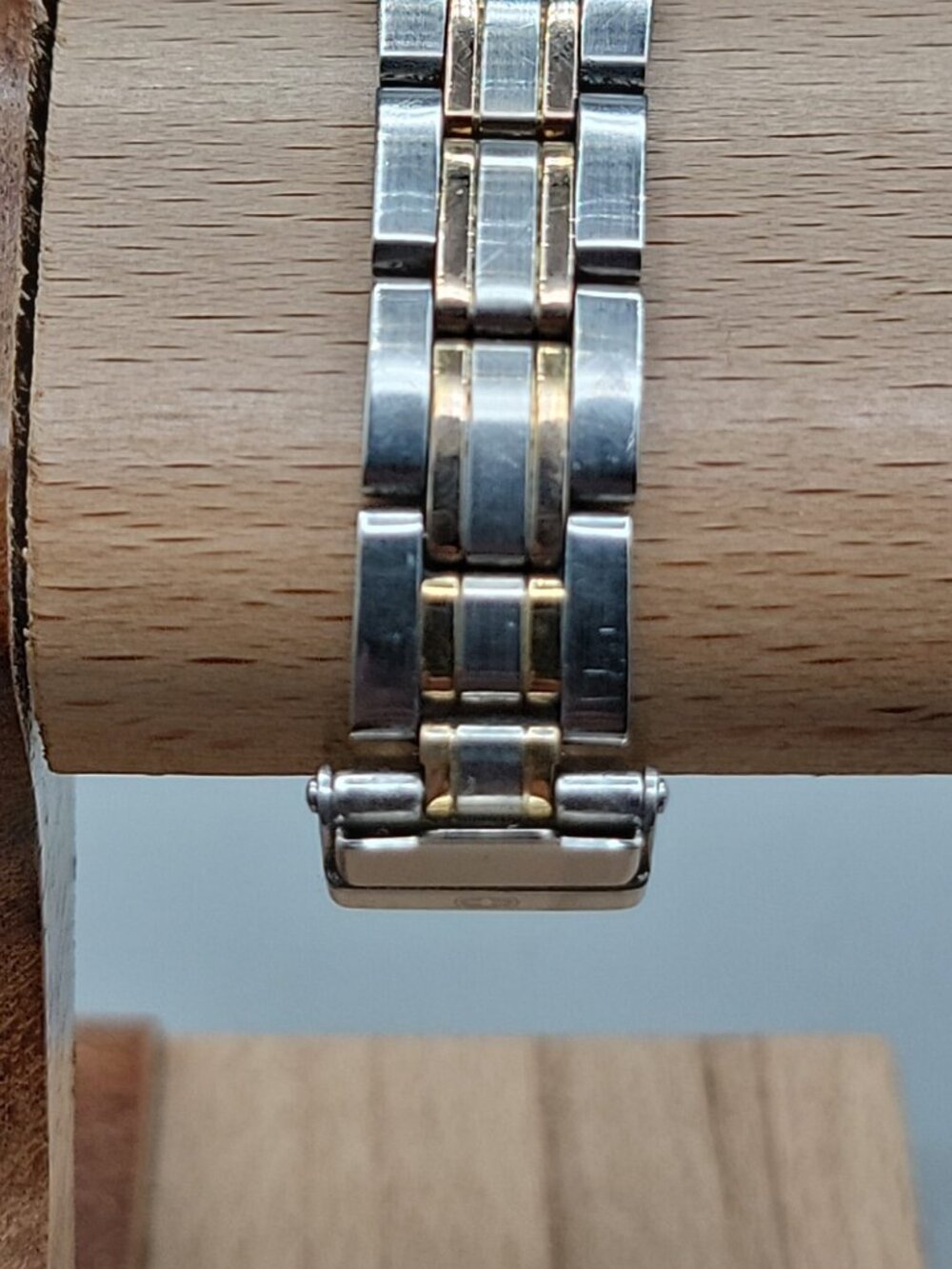 Vtg Wenger SAK Design Ladies Watch Two Tone Date White Dial 100M Water Res 29mm - Picture 4 of 15